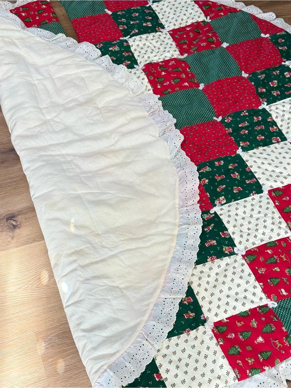 VTG Handmade Quilted Patchwork LARGE Christmas Tree Skirt Lace Geese Goose Santa